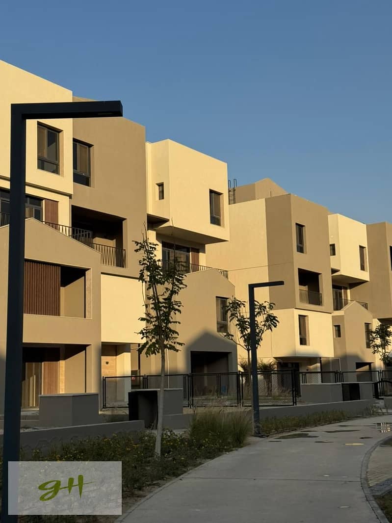 Apartment with Garden Fully Finished for Sale for Sodic East AL Shorouk City - Widok 3