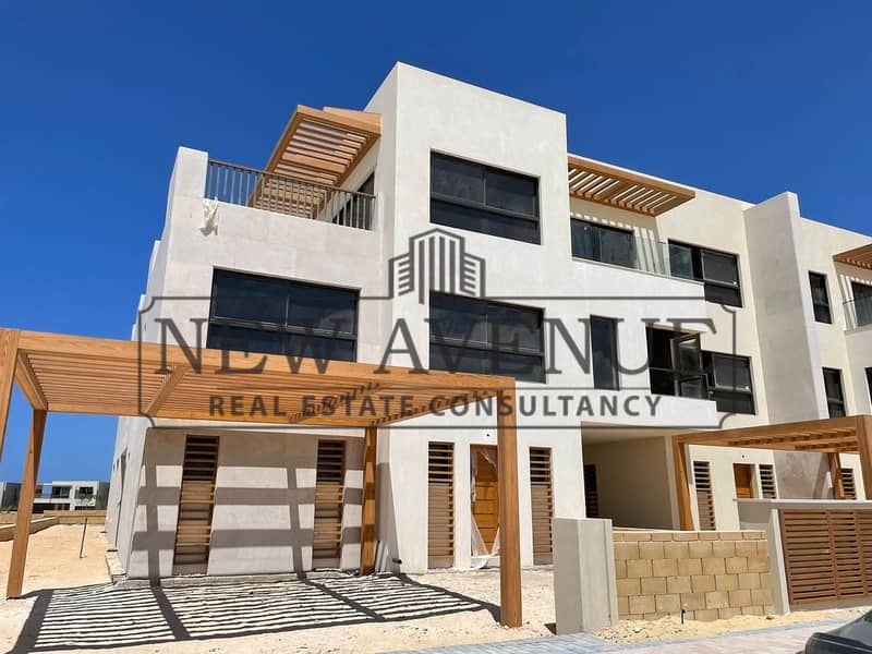 Last Corner Townhouse villa for sale at Almaza Bay Selection 1 full sea view in prime location - Ansicht 2