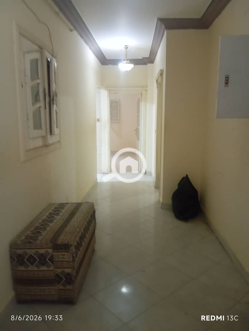 Apartment for rent, 3rd ground floor, elevated with a private entrance - Mehr