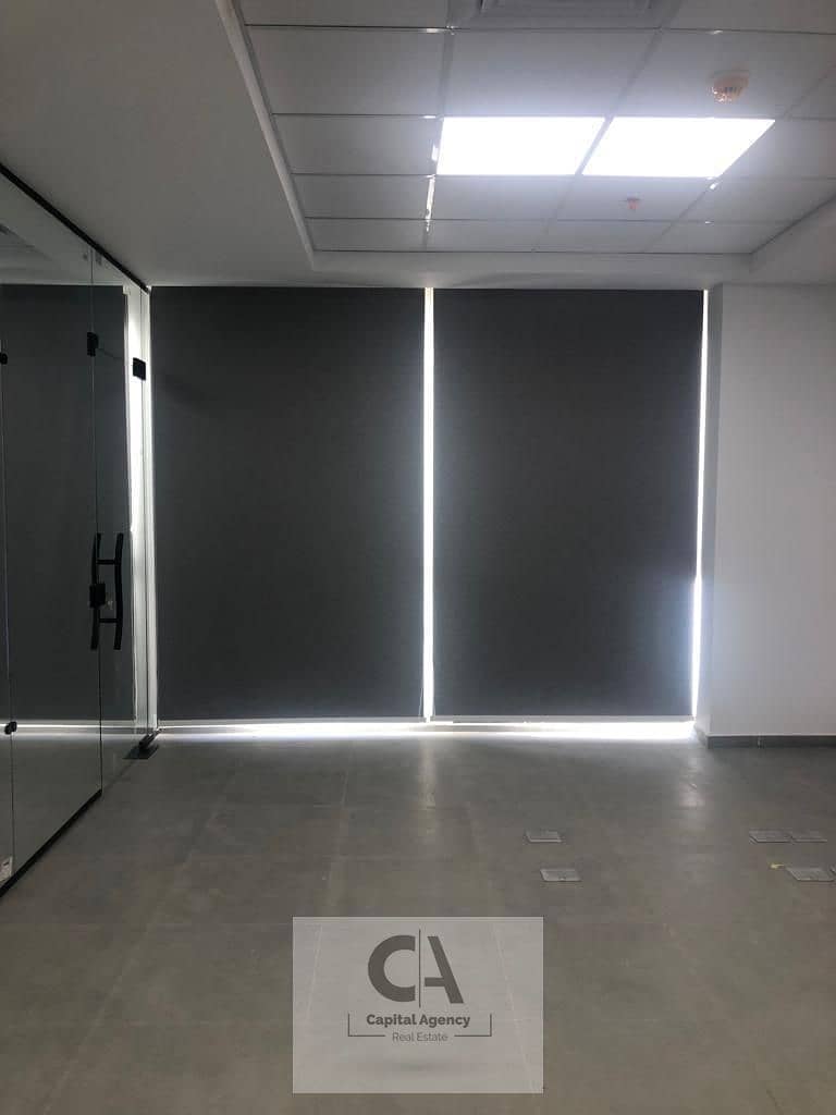 office for rent 136sqm , fully finished with air conditioning, in Mivida, near Hyde Park and Sodic Eastown, Fifth Settlement - Widok 6