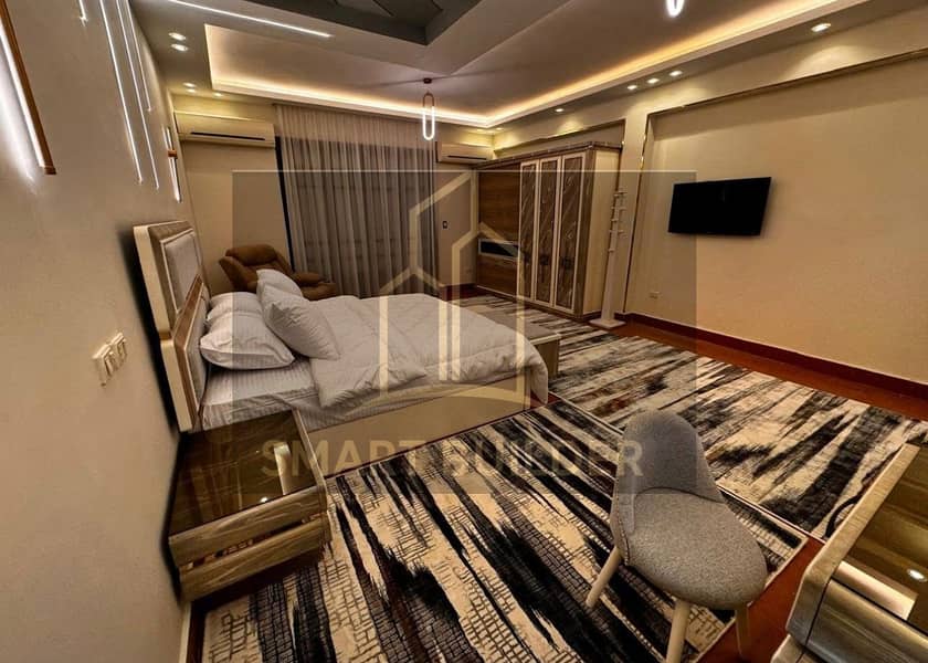 Furnished villa for rent in Sun Rise compound, New Cairo, ultra super lux finishing, hotel furnishings, very distinguished location, swimming pool, family desired. - Widok 3