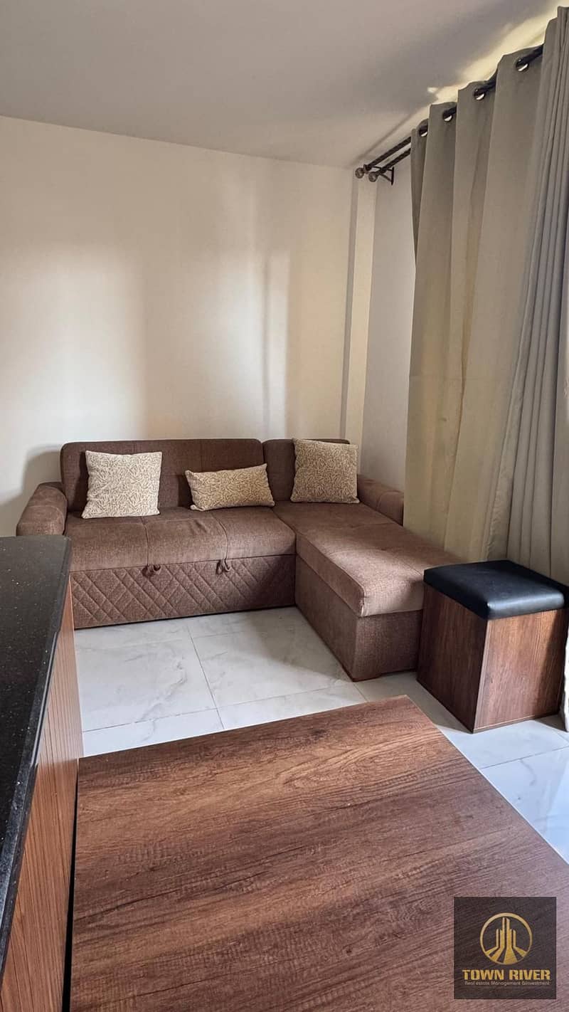 Due to travel, the price has been reduced. Chalet for sale at a special price in Blue Blue Village, Ain Sokhna. Fully finished and furnished. All vill - Więcej
