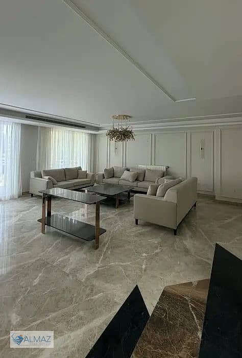 A distinctive furnished villa of 1440 square meters is available for rent in Cairo Festival City, Fifth Settlement, near the American University in Ca - Widok 3