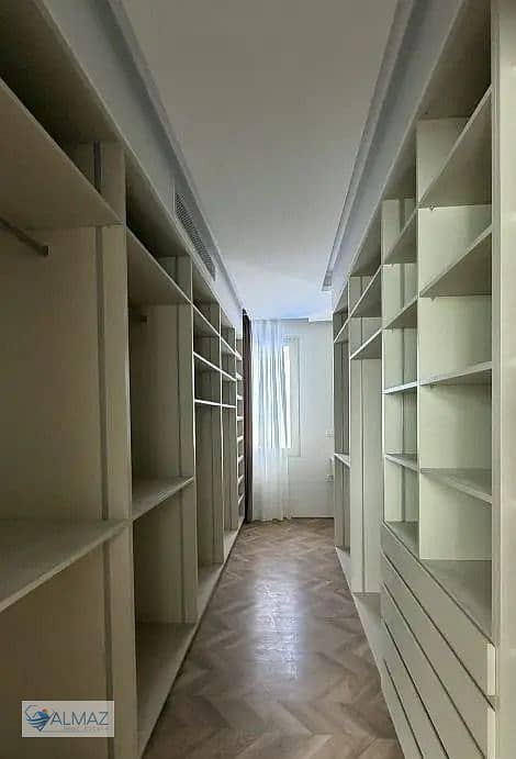 A distinctive furnished villa of 1440 square meters is available for rent in Cairo Festival City, Fifth Settlement, near the American University in Ca - Widok 5