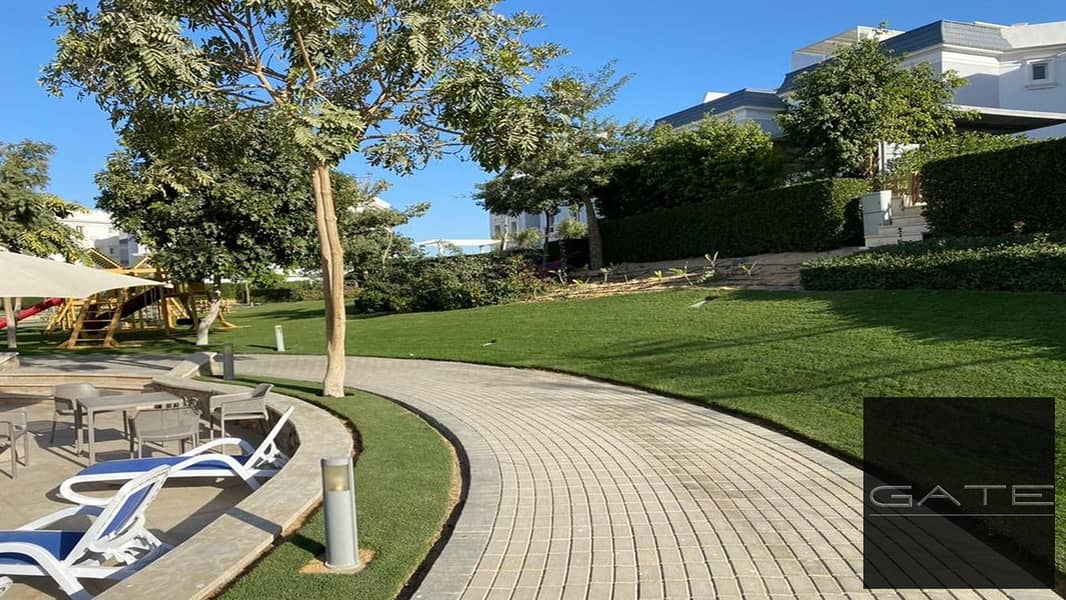 Lowest price for a villa roof resale in Mountain View Giza Plateau, ready to move , prime view, total price only 10 million - Widok 5