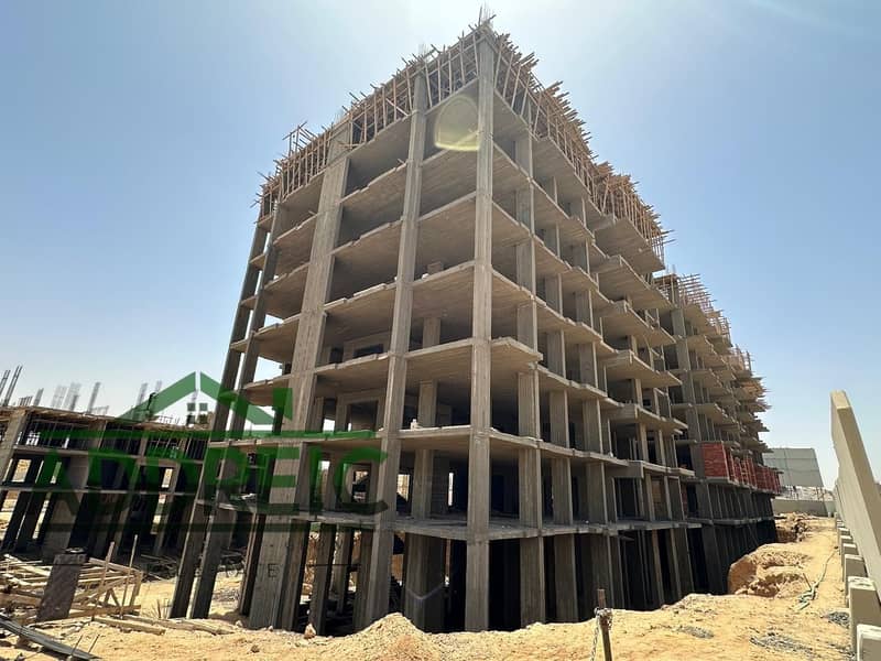 Studio apartment for sale in Orla Residence Compound – strategically located on the Suez Road near Al Rehab, with an area of 86 sq m. Suitable for l - Ansicht 5