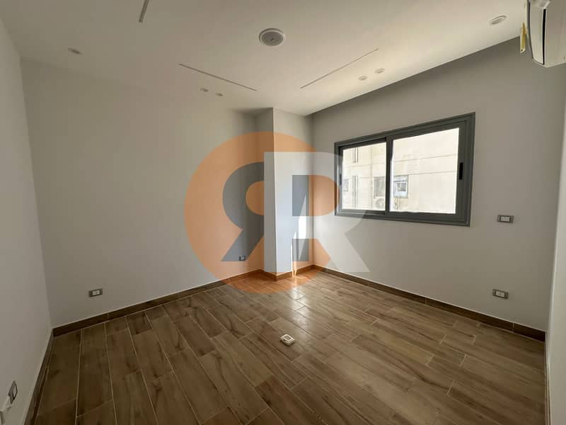 administrative investment unit is available for sale in installments in One Katameya Compound. - Widok 4