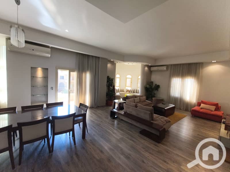 A spacious and Modern Fully Furnished Apartment - Vista 4