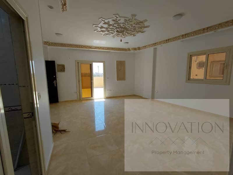 Roof for rent Garden view in El Banafseg 11 3rd floor minutes away from Waterway mall, O1, and Cloud 9 - Widok 3