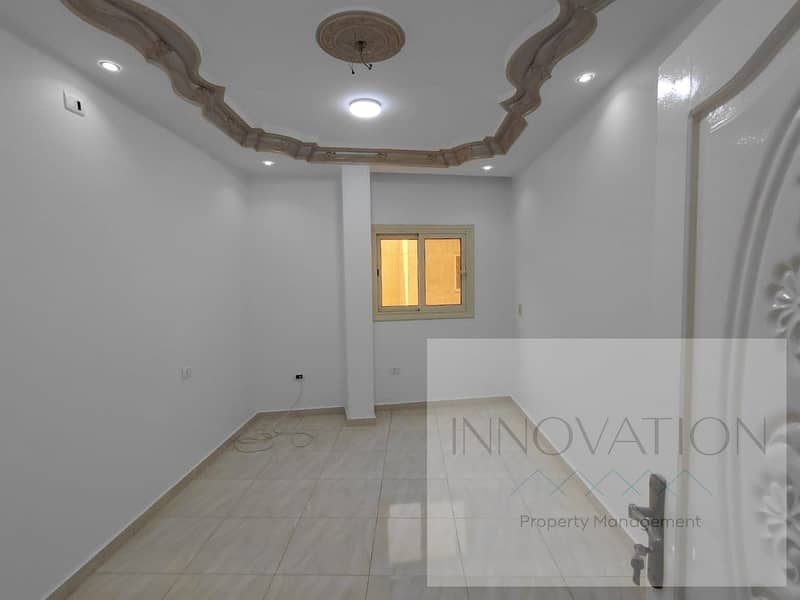 Roof for rent Garden view in El Banafseg 11 3rd floor minutes away from Waterway mall, O1, and Cloud 9 - Więcej
