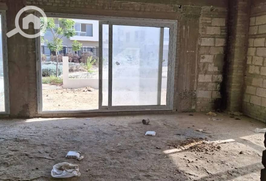Ready to Move Corner Townhouse for Sale in Hyde Park, Fifth Settlement, New Cairo - Fler