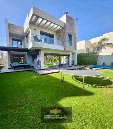 The latest villa for immediate sale, 641 sqm, with a huge garden of 477 sqm in Sheikh Zayed on 26th Axis, directly beside the compound of Rim, Swan Lake, and First Heights. - Widok 5