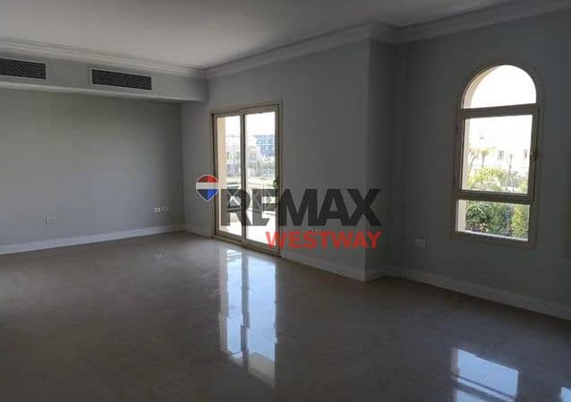 Twin house for rent in Greens compound first use توين هاوس للإيجار في كمبوند جرينز اول استخدام - Mehr