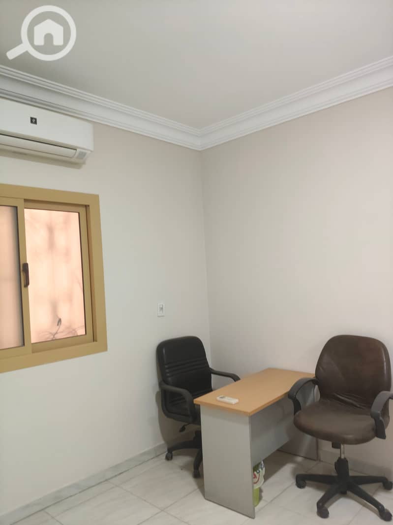 Apartment for rent, new law, suitable for an administrative office, next to Zajit Mall on the main street, entrance to Zaid, four reached Dahshour. - Widok 4