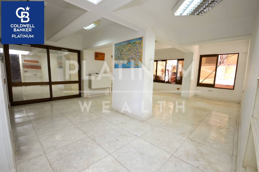 Super-luxury finishes Unobstructed view All utilities included Licensed administrative office space available for rent – pohled 2