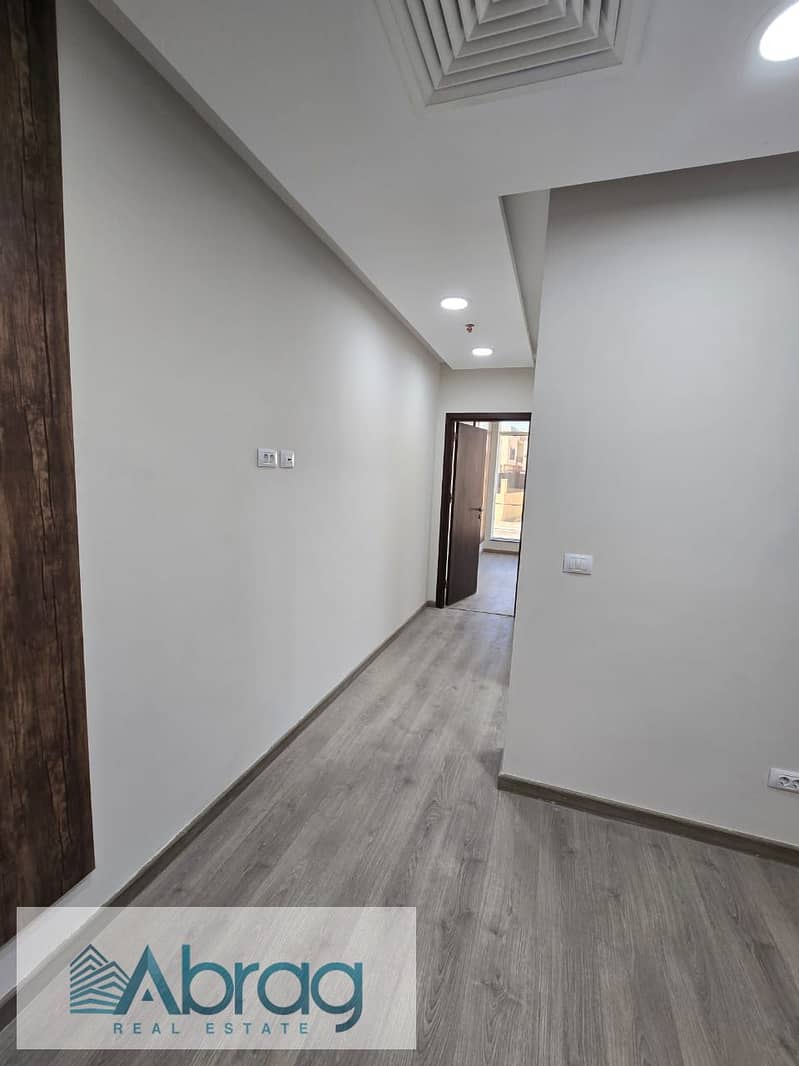 Office for rent, 54 sq m, fully furnished, in Trivium Mall, Sheikh Zayed. - Więcej
