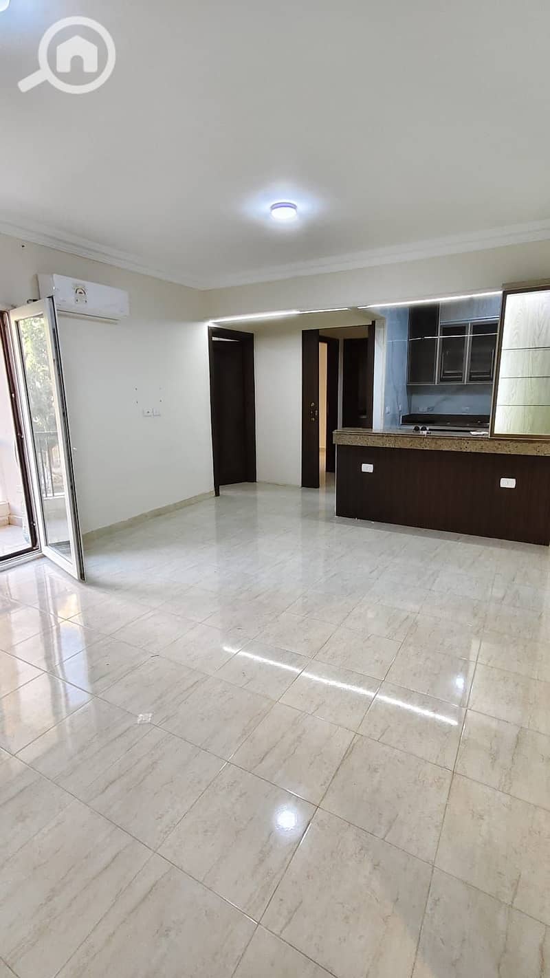 Apartment for rent under the new law in Badr El-Din building, first floor, elevator, fully air-conditioned with kitchen. - Widok 2