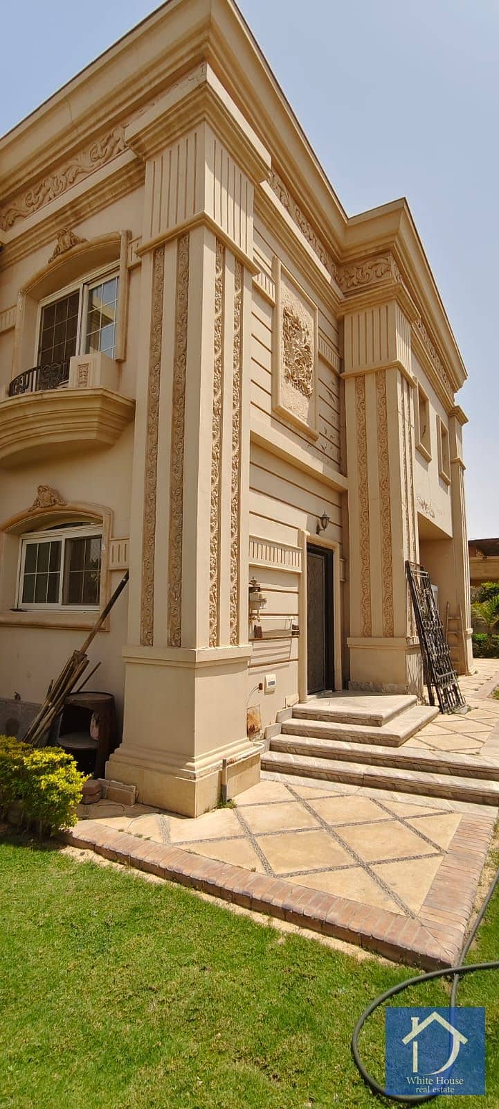 Ultra-luxury 500 sqm villa, fully furnished with appliances, in Al Nasayem Compound, prime location. - Ansicht 3