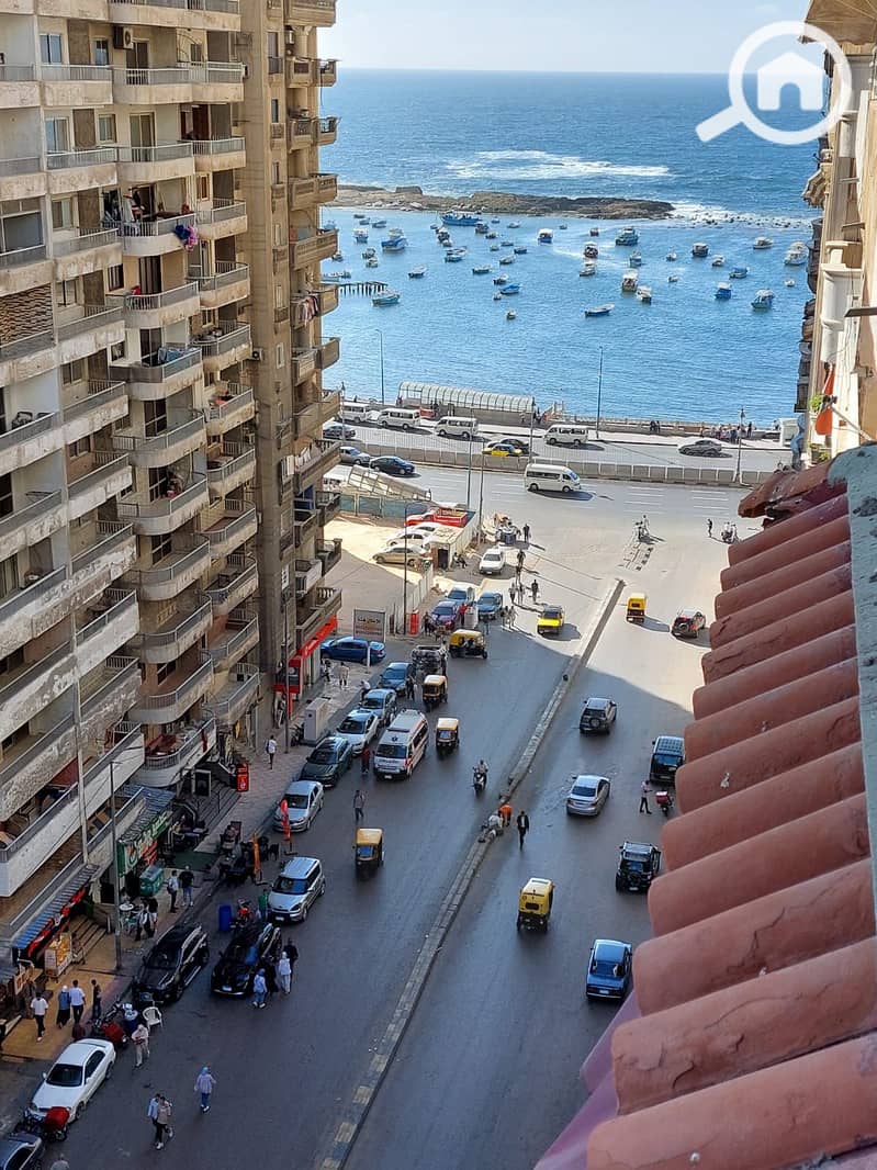 Apartment for sale on Iskander Ibrahim Street, very close to the sea, three bedrooms and a reception area, three pieces, 2 bathrooms with a sea view. - Ansicht 2