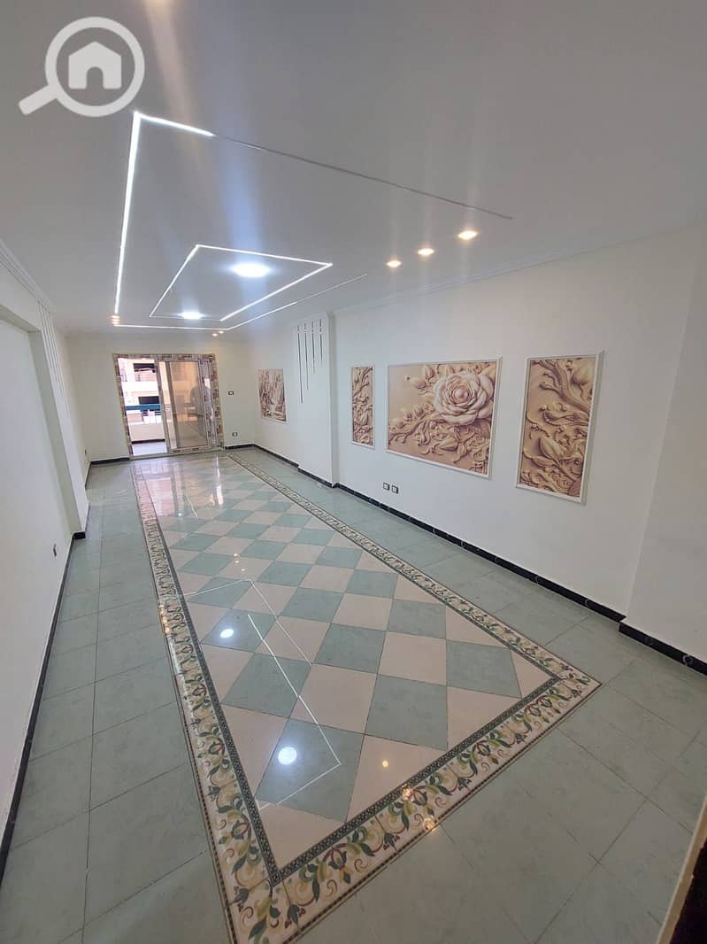 Apartment for sale on Iskander Ibrahim Street, very close to the sea, three bedrooms and a reception area, three pieces, 2 bathrooms with a sea view. - Ansicht 3