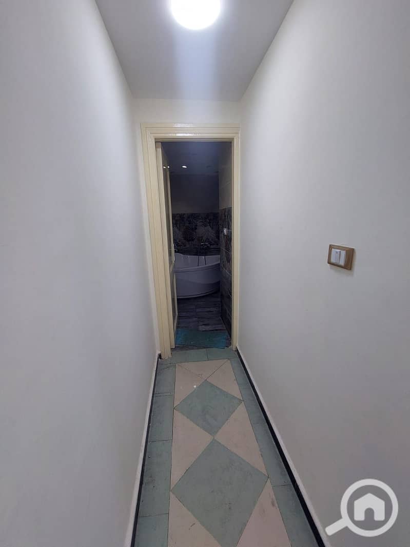 Apartment for sale on Iskander Ibrahim Street, very close to the sea, three bedrooms and a reception area, three pieces, 2 bathrooms with a sea view. - Ansicht 5