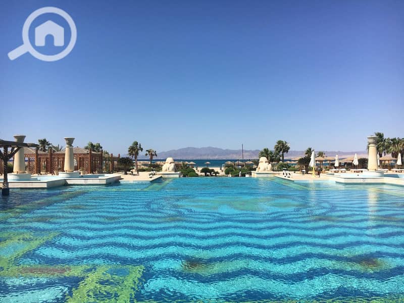 4 sheraton-soma-bay-pool. jpg