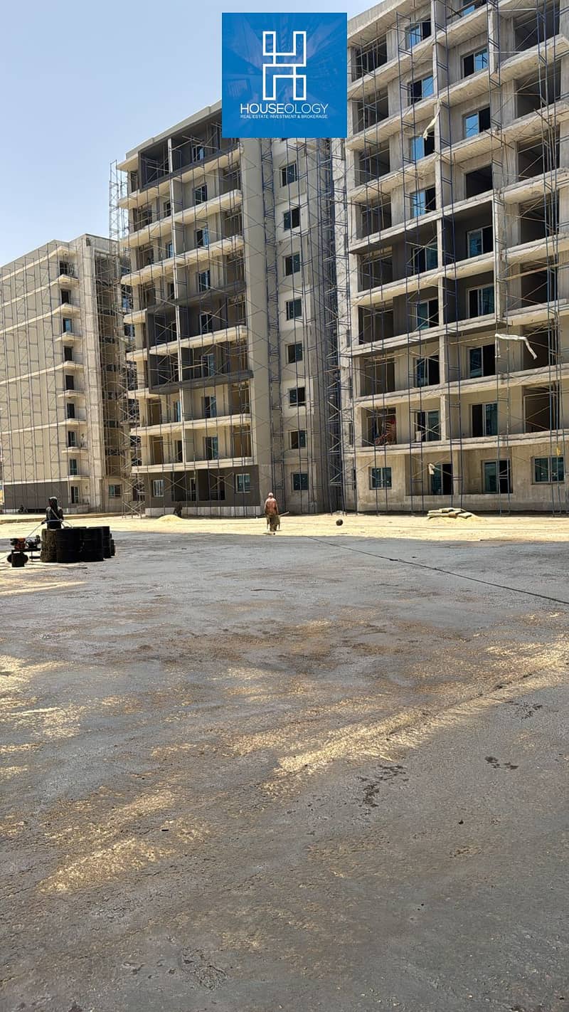 Immediate installment receipt over 10 years for sale in the heart of the capital at prices starting from 2 million 900 thousand for the La Capital Sweet Lagoons compound. - Widok 4