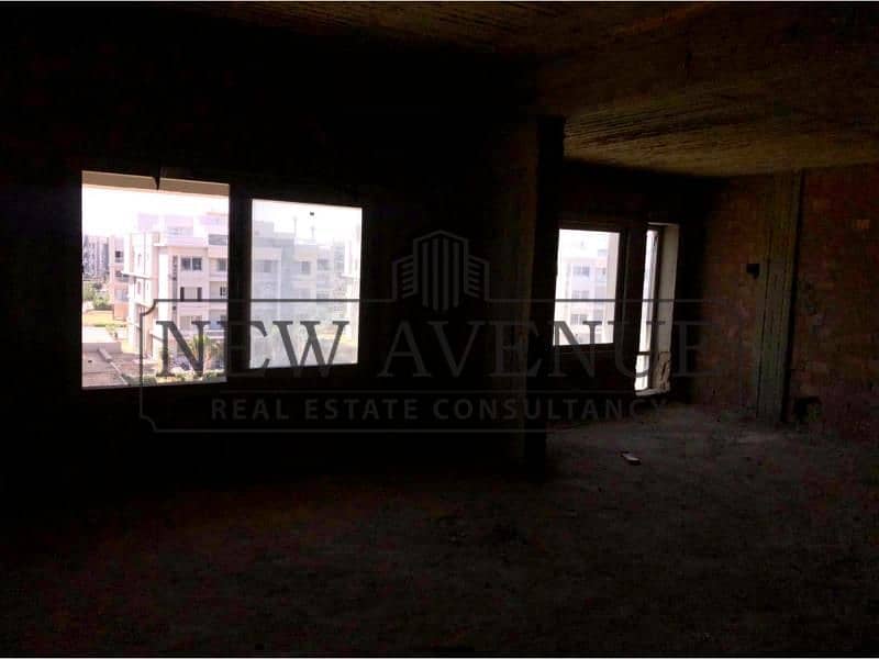 Special price for sale, Roof penthouse at Galleria Moon Valley with private pool - Widok 5