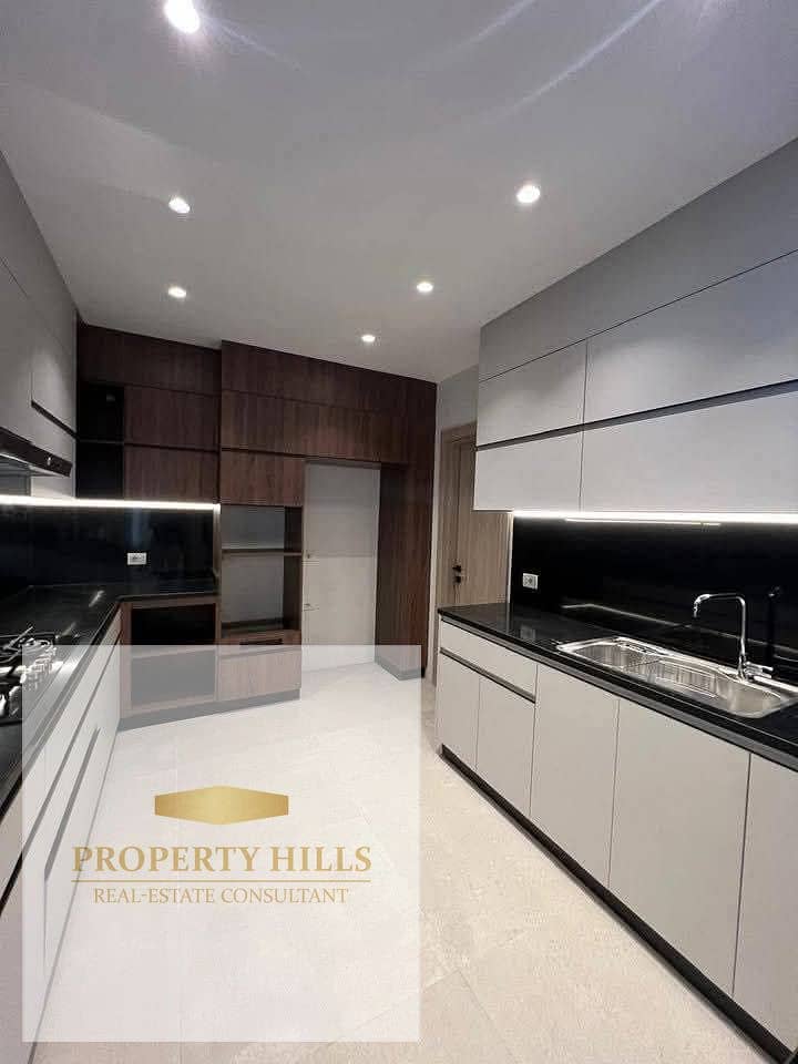Fully finished apartment in Hassan Allam's Swan Lake Residence compound. Selling at the original price. - Widok 3
