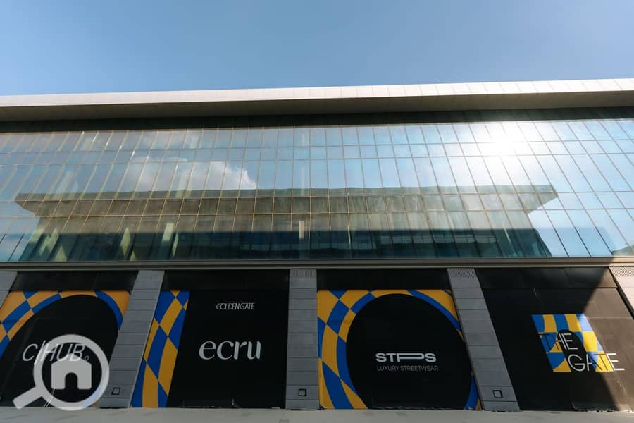 Immediate pick-up store directly on the Ninety, a commercial shop in Golden Gate Mall in the Fifth Settlement, in installments in front of AUC. – pohled 3