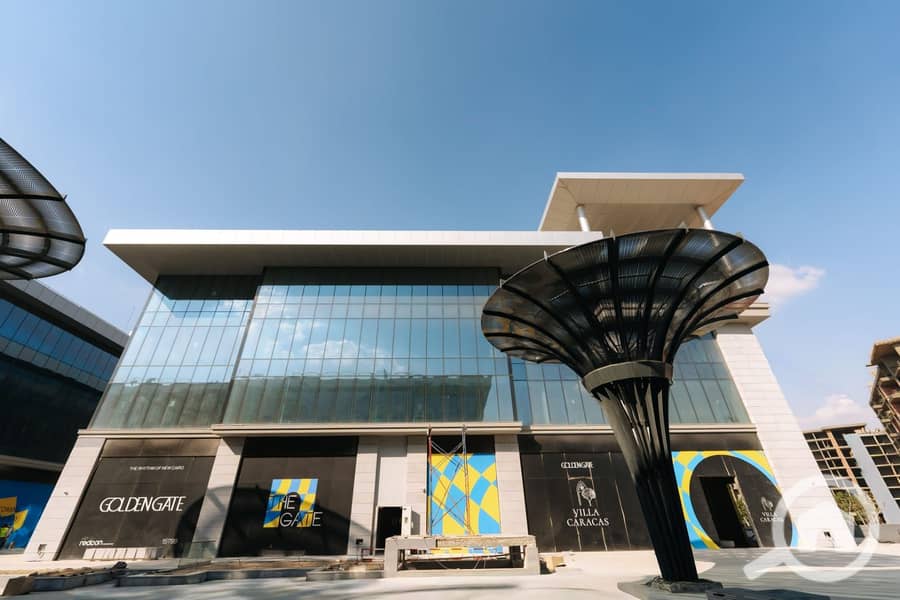 Immediate pick-up store directly on the Ninety, a commercial shop in Golden Gate Mall in the Fifth Settlement, in installments in front of AUC. – pohled 4