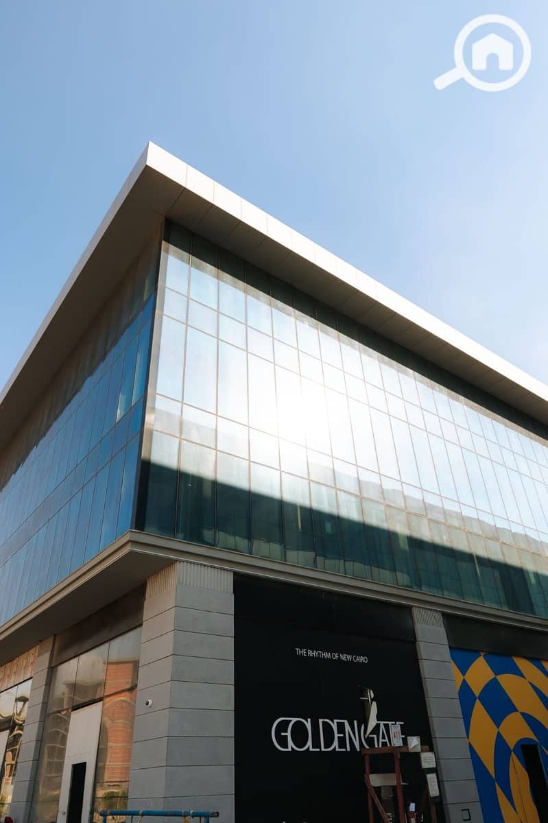 Immediate pick-up store directly on the Ninety, a commercial shop in Golden Gate Mall in the Fifth Settlement, in installments in front of AUC. – pohled 6