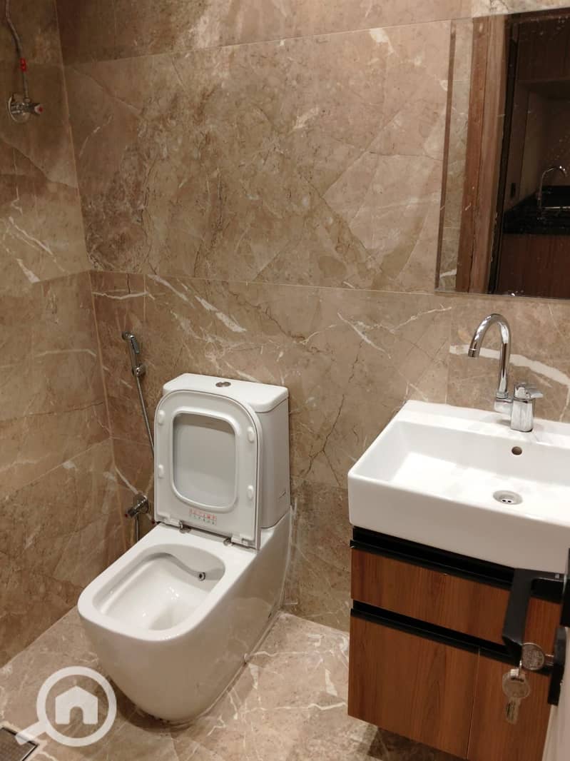 20 1000396241. jpg
