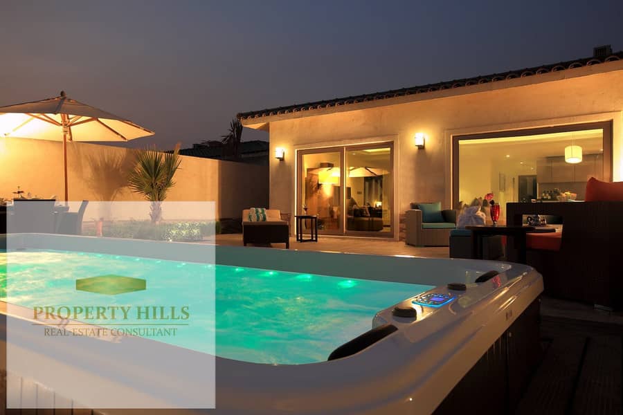 3 Royal-villa-jacuzzi-G-1920x1280. jpg