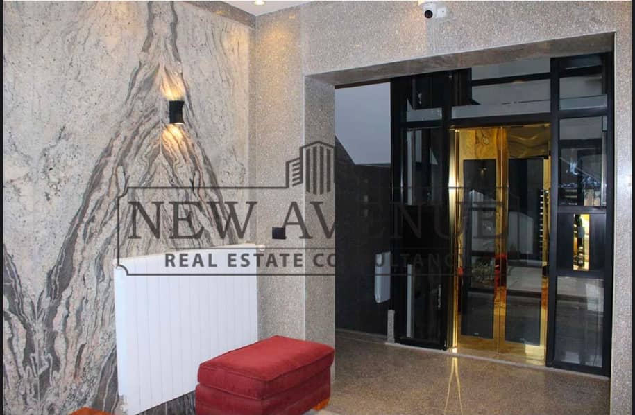 Gharb El Golf Apartment Semi Finished Open View Greenery in New Cairo inside an Attractive Villa with Elevator - Ansicht 3