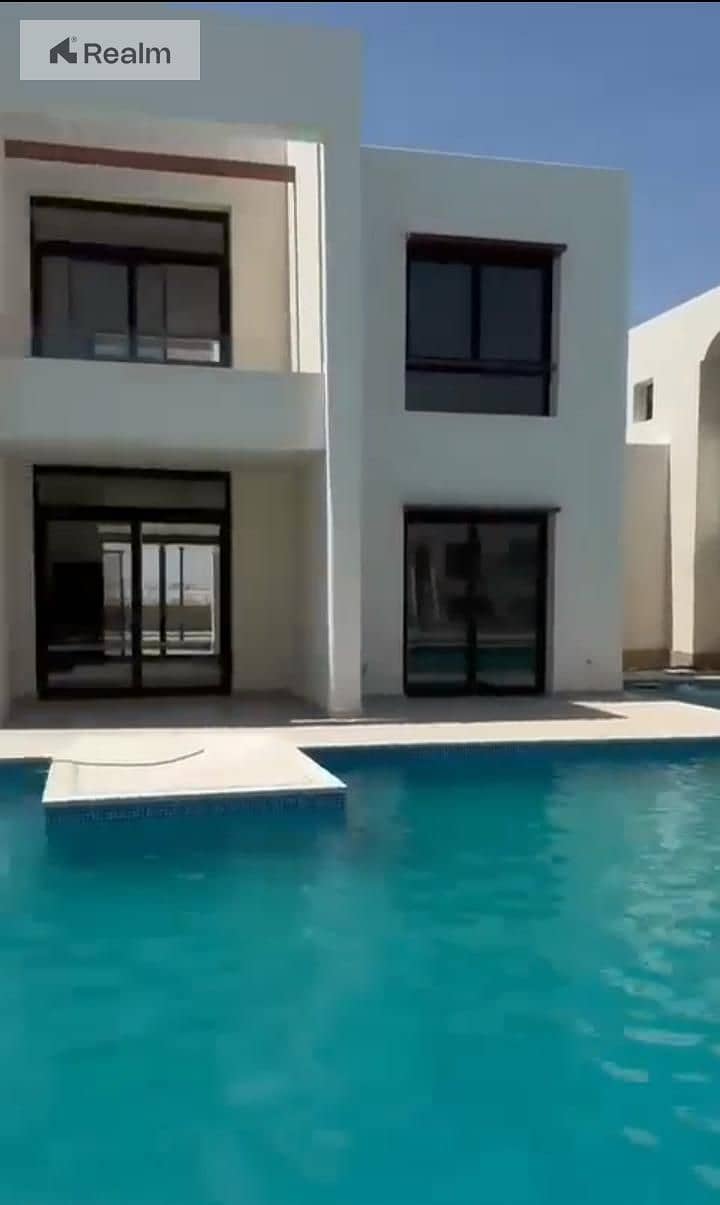 Now launch Floating apartment Direct on lagoon - Mehr