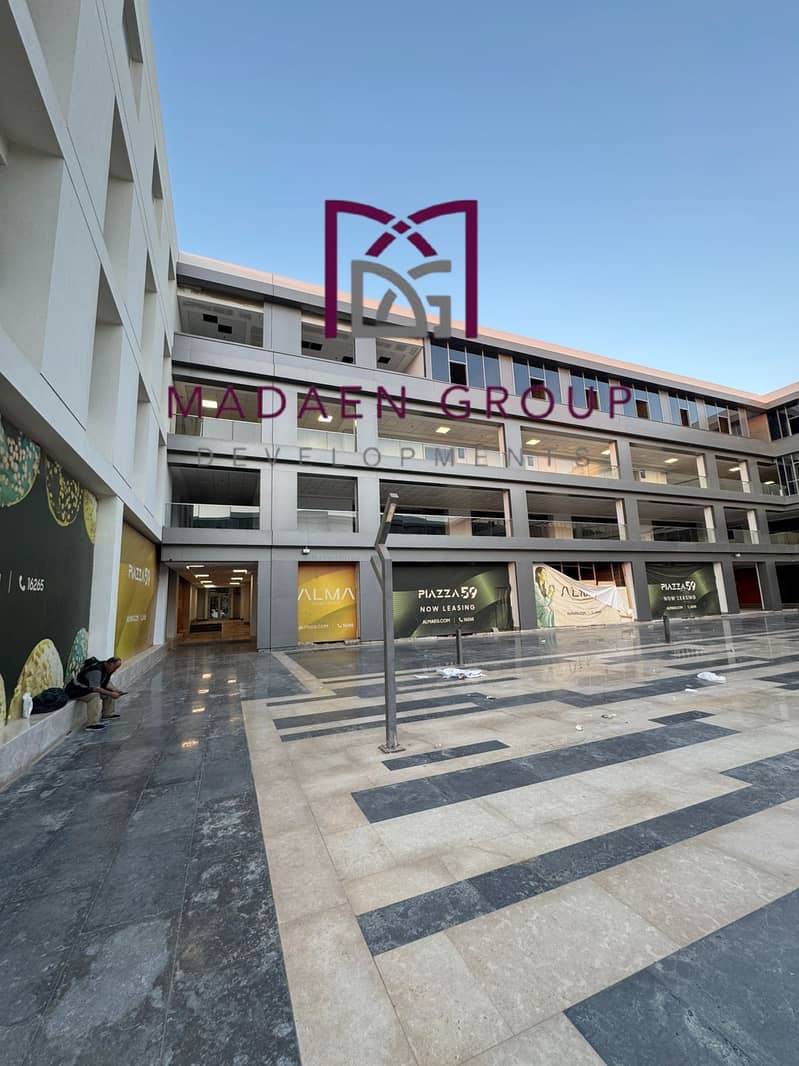 Office for sale in the heart of Sheikh Zayed in Al Ma Mall, with a very good cash price. Immediate delivery is available, and there can be an installment period of one year at a good price per meter. - Widok 2