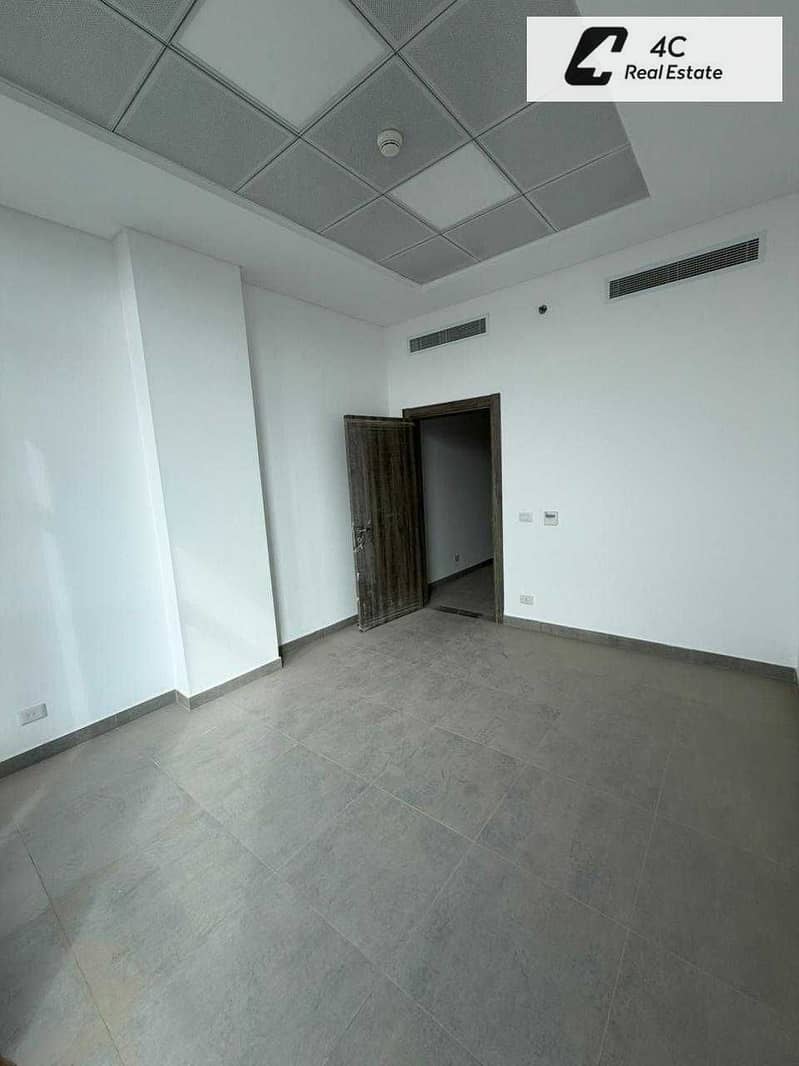 2 VF4xOPOllQJYD08LhUo924XrjXJRGYRxku76jQSc. jpg