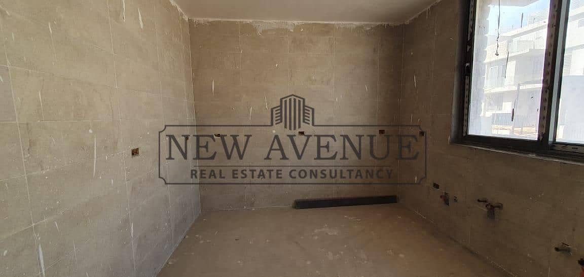 Ready to move Twin House 247 sqm Double View Fully Paid for sale in IL BOSCO New Capital – pohled 6