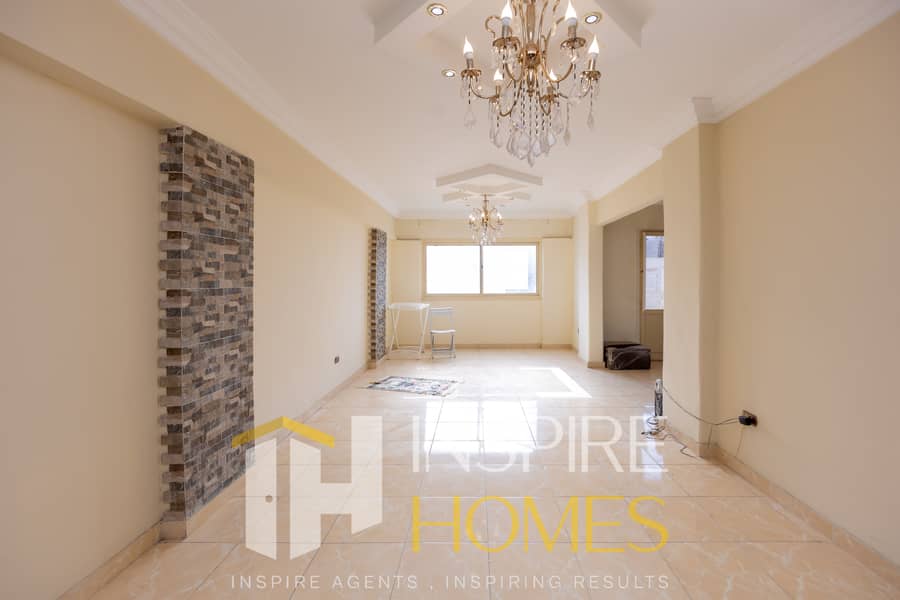 Apartment for rent in Sidi Bashir Tram, First Khaled bin Al-Walid, 160 m², 3 rooms and reception, 3 pieces and 2 bathrooms, stylish hotel entrance. - Więcej