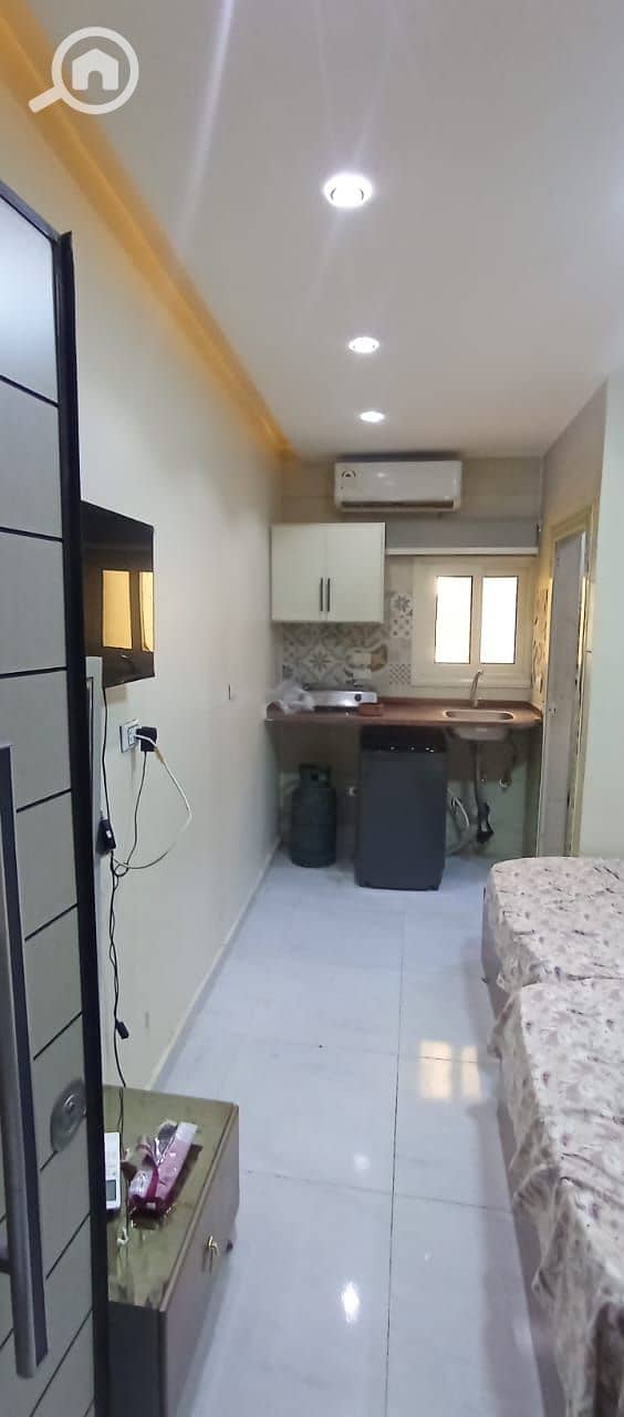 Furnished studio for rent in the First Neighborhood, Third District, Fourth Floor with elevator - Widok 2