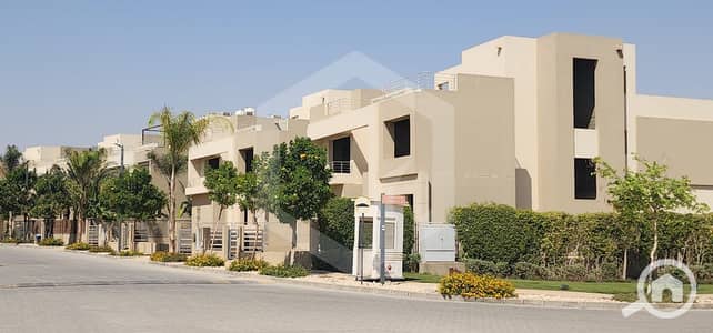 5 Bedroom Villa for Sale in 6th of October, Giza - The Crown 5. jpg