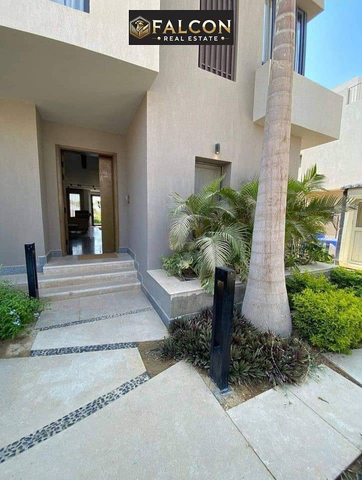 Corner townhouse with 3 main facades in the heart of the capital, next to La Vista City and Palm Hills. 10-year installment plan. - Ansicht 2
