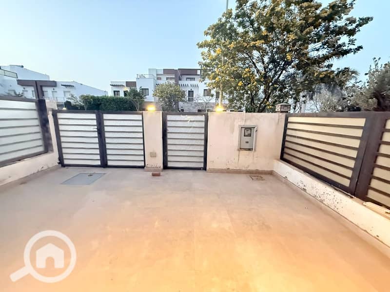 town house for rent in hyde park with AC'S and kitchen new cairo - Widok 5