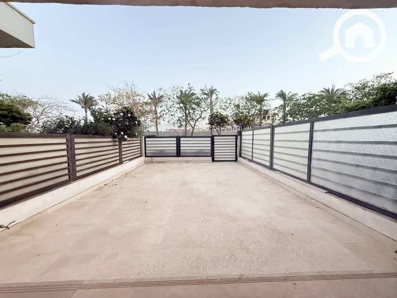 town house for rent in hyde park with AC'S and kitchen new cairo - Więcej