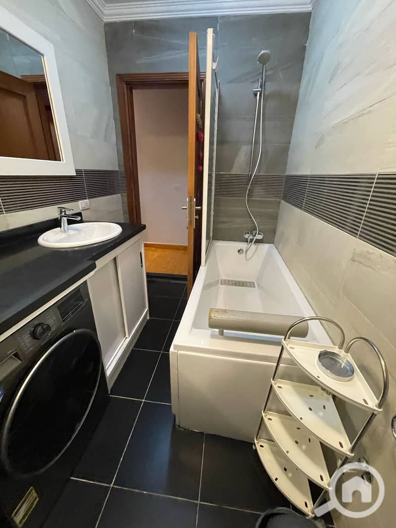 17 1000458751. jpg