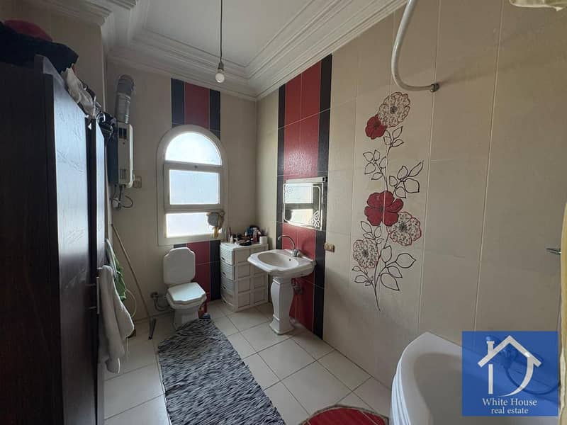 Corner Townhouse – Super Lux – West Gate Compound Prime location directly on 26th of July Corridor, in front of Nile University. - Więcej