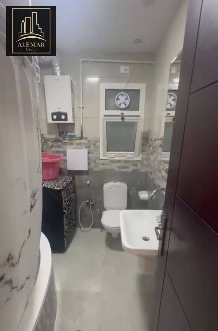 8 1000703322. png