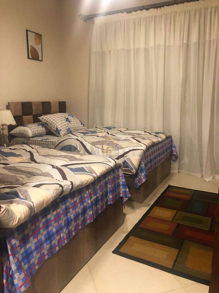 Furnished roof for rent in continental gardens compound - Więcej