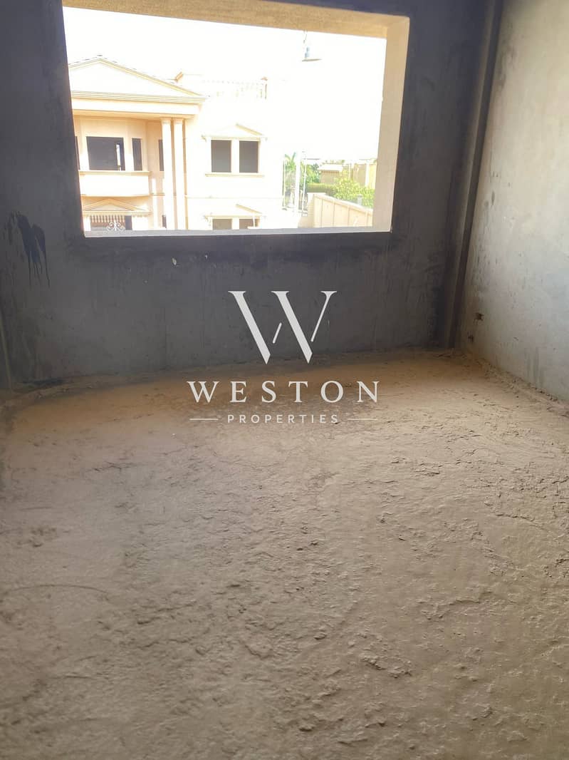 Standalone Villa for sale in Royal City Compound | in front of Hyper sheikh Zayed - Mehr